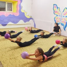Школа художественной гимнастики для детей GymBalance на Уральской улице фотография 2